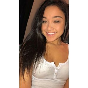 Meet your Posher, Kiana